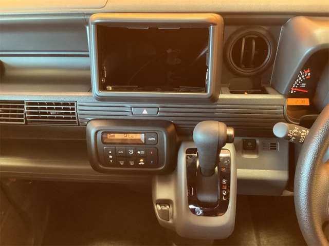 Honda N-VAN 10