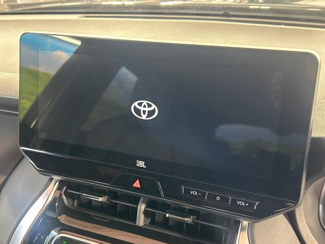 Toyota Harrier 3