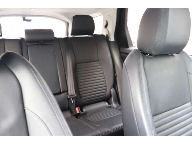 Land Rover Discovery Sport 4