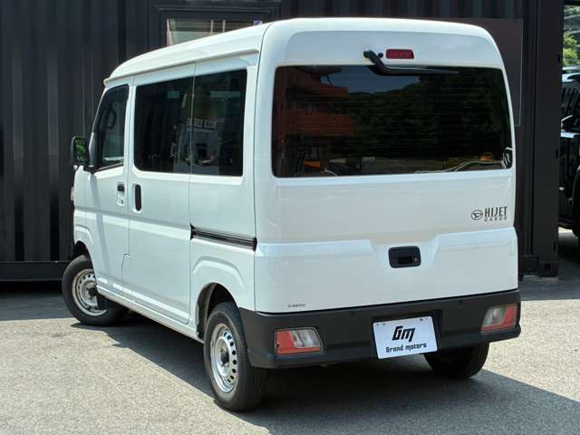 Daihatsu Hijet Cargo 10