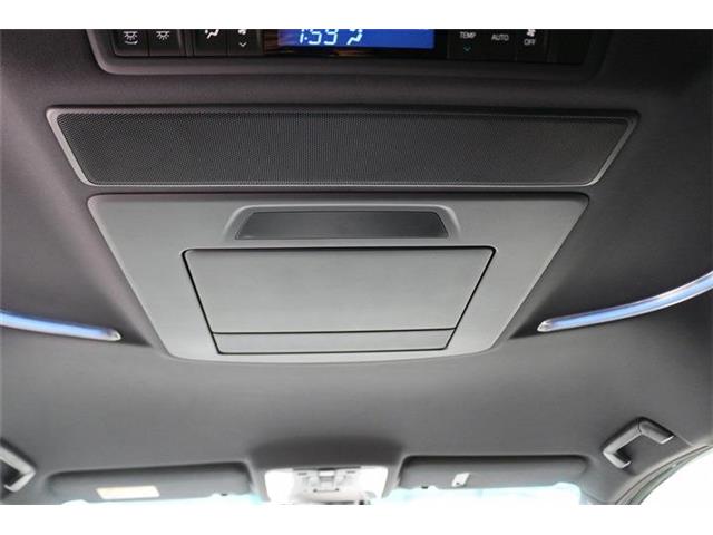 Toyota Alphard 6
