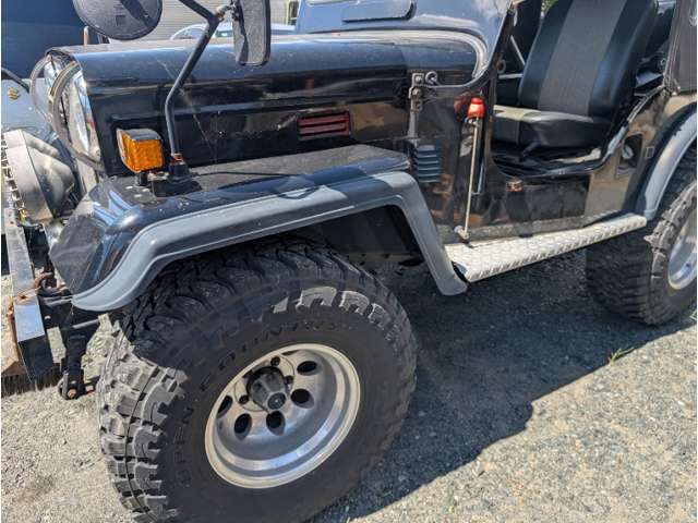 Mitsubishi Jeep 6