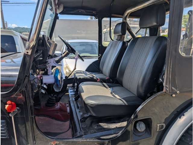 Mitsubishi Jeep 7