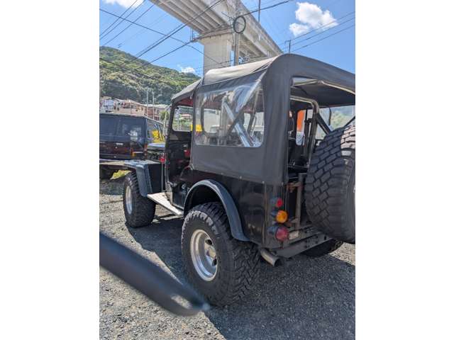 Mitsubishi Jeep 8