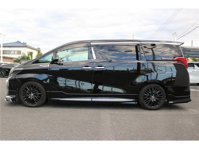 Toyota Alphard 11
