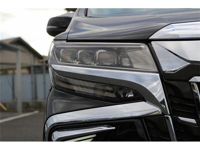 Toyota Alphard 12