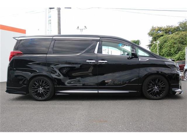Toyota Alphard 9