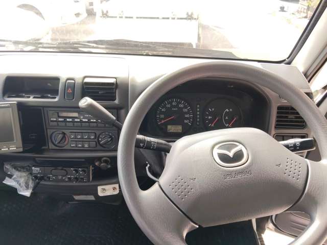 Mazda Bongo Truck 12