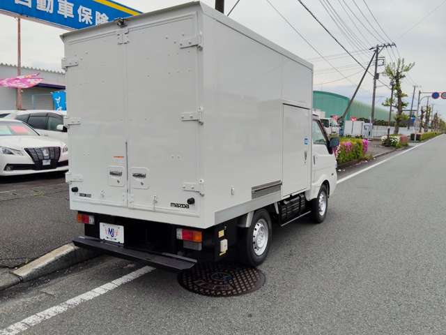 Mazda Bongo Truck 9