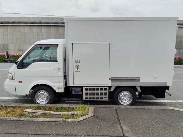 Mazda Bongo Truck 10