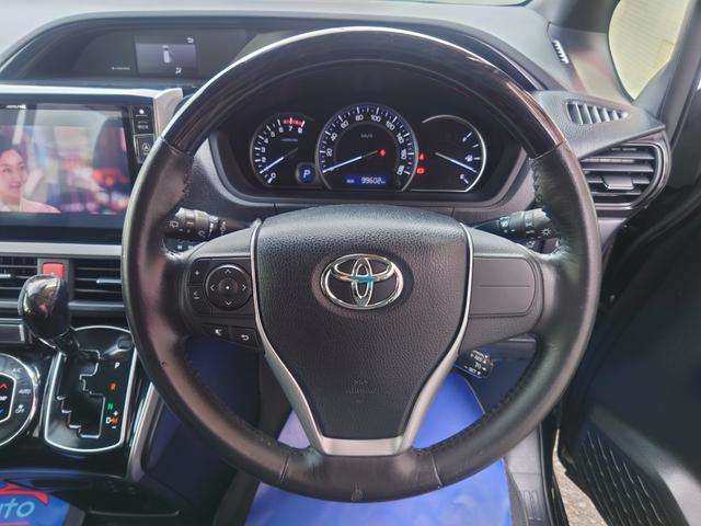 Toyota Esquire 6