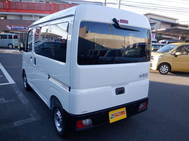 Daihatsu Hijet Cargo 11
