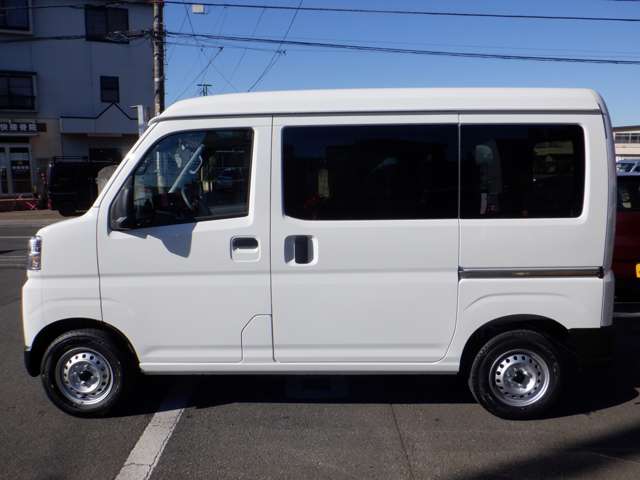 Daihatsu Hijet Cargo 12