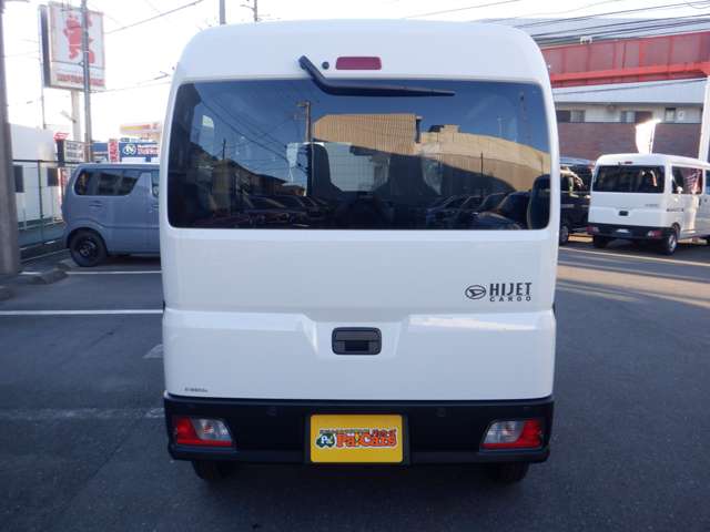 Daihatsu Hijet Cargo 10