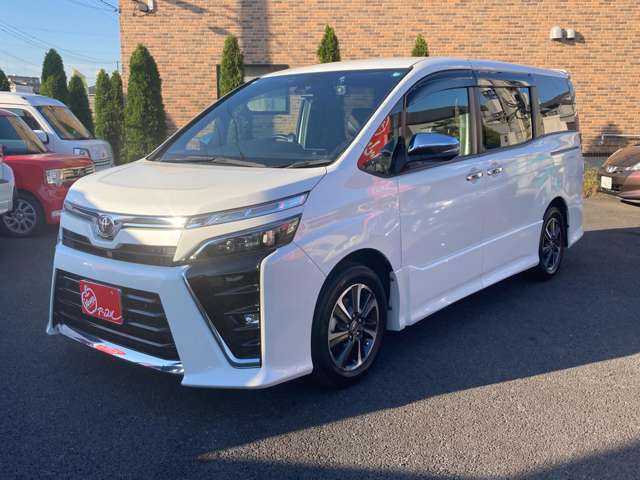 Toyota Voxy 2