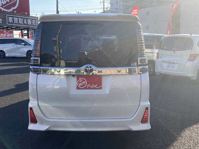 Toyota Voxy 7