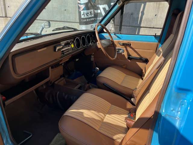 Nissan Sunny Truck 11