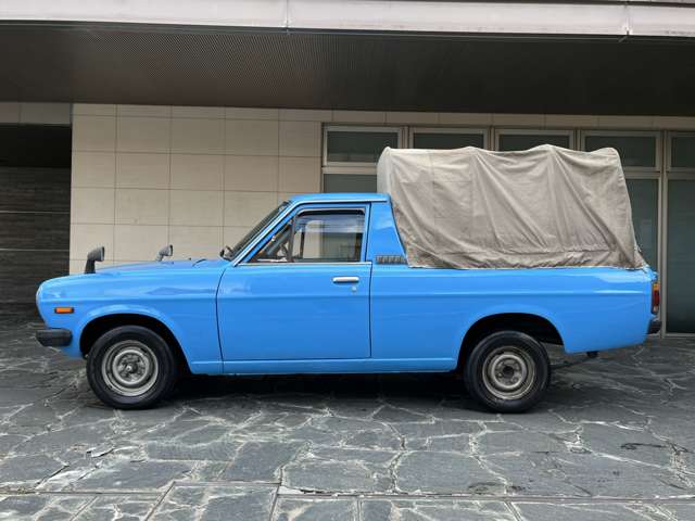 Nissan Sunny Truck 10