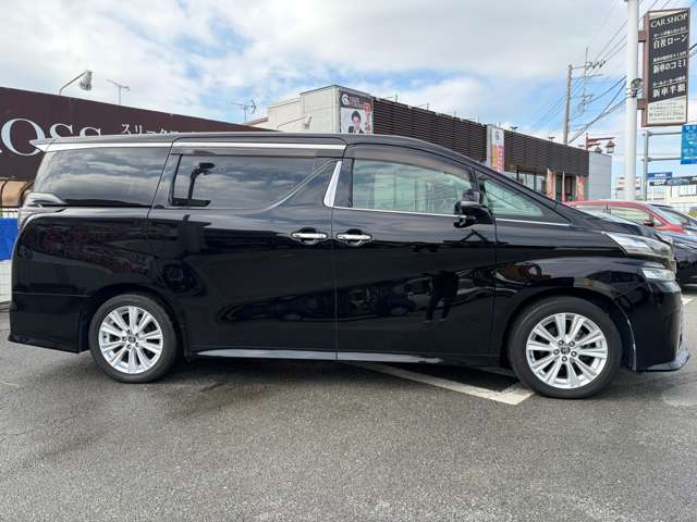 Toyota Vellfire 5