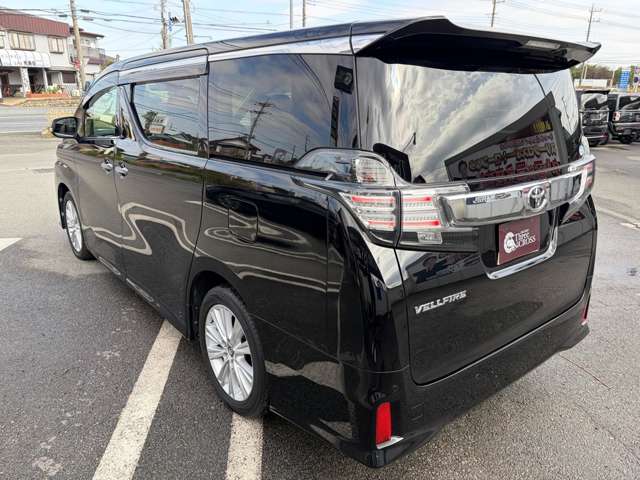 Toyota Vellfire 8
