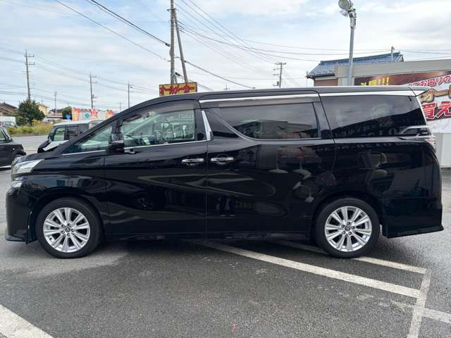 Toyota Vellfire 9