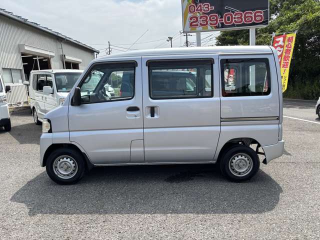 Nissan NV100 Clipper 11