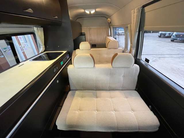 Toyota Hiace Van 3