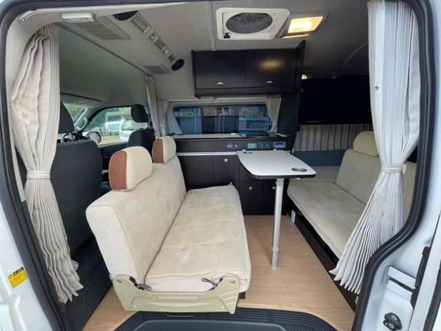 Toyota Hiace Van 5