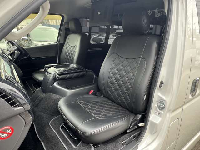 Toyota Hiace 9