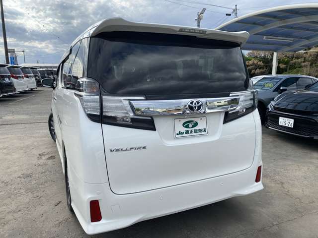 Toyota Vellfire 3