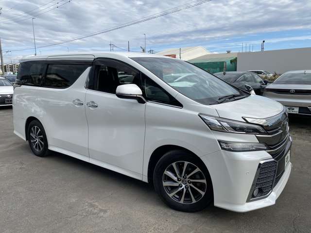 Toyota Vellfire 5