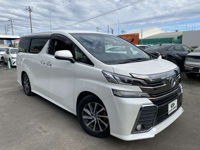 Toyota Vellfire 6
