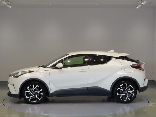 Toyota C-HR 2