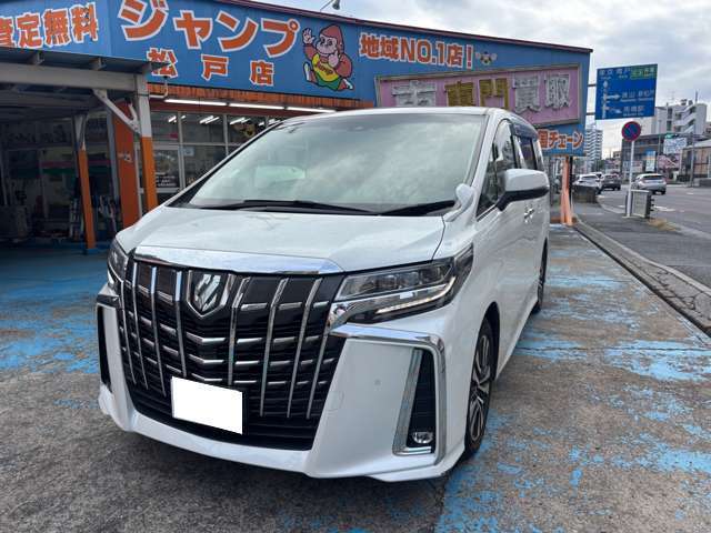 Toyota Alphard 3