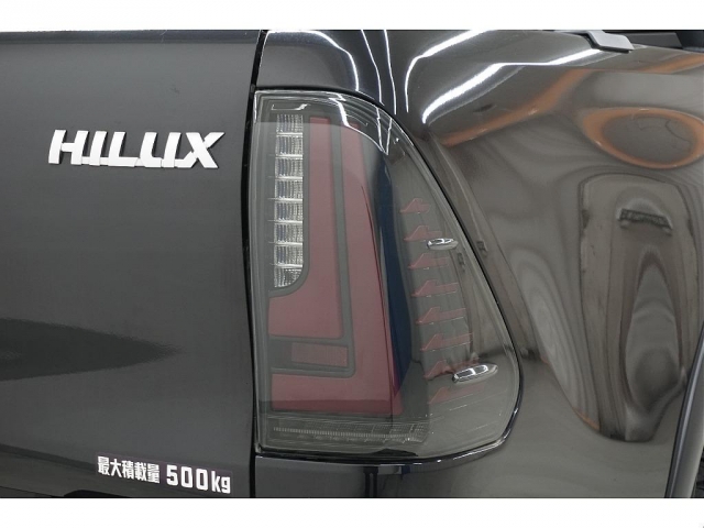 Toyota Hilux 4