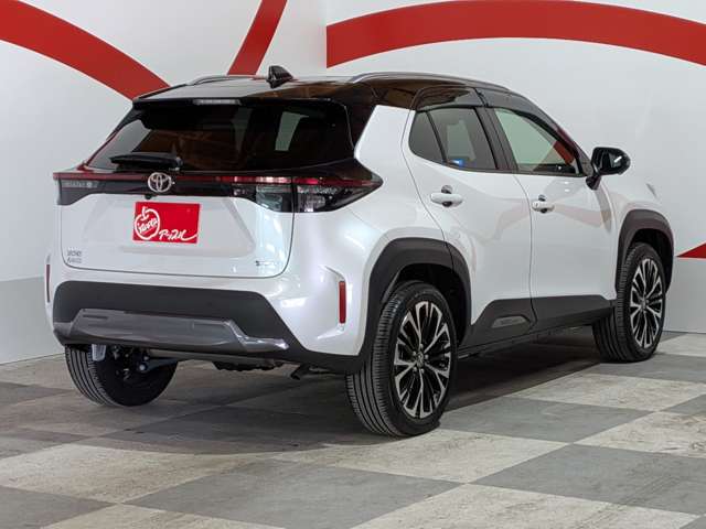 Toyota Yaris Cross 12