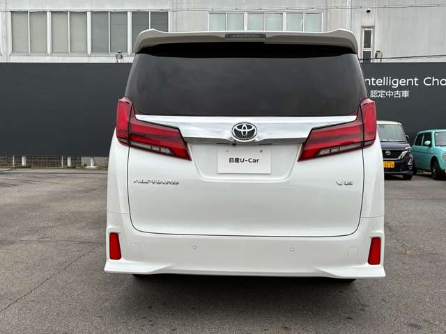 Toyota Alphard 8