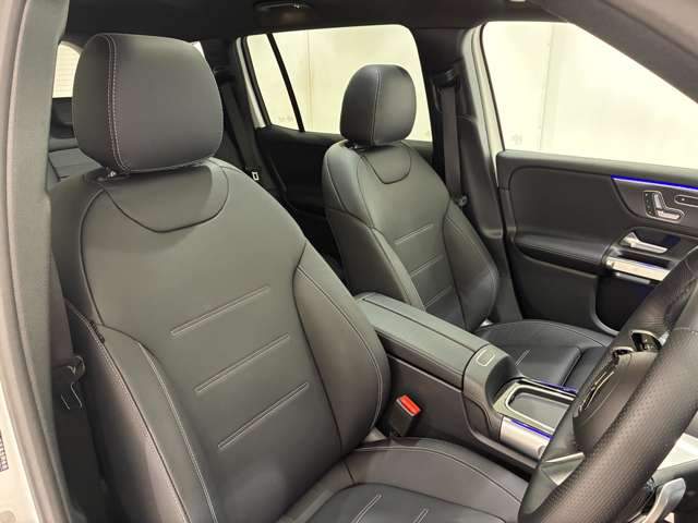 Mercedes-Benz GLB 4