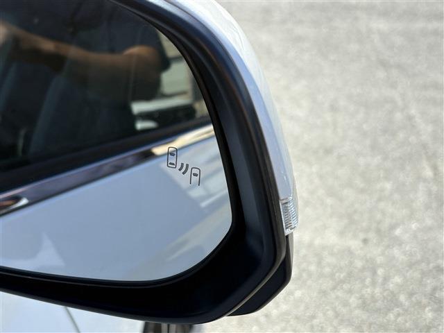 Toyota Noah 11