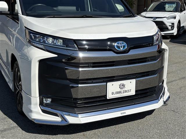 Toyota Noah 9