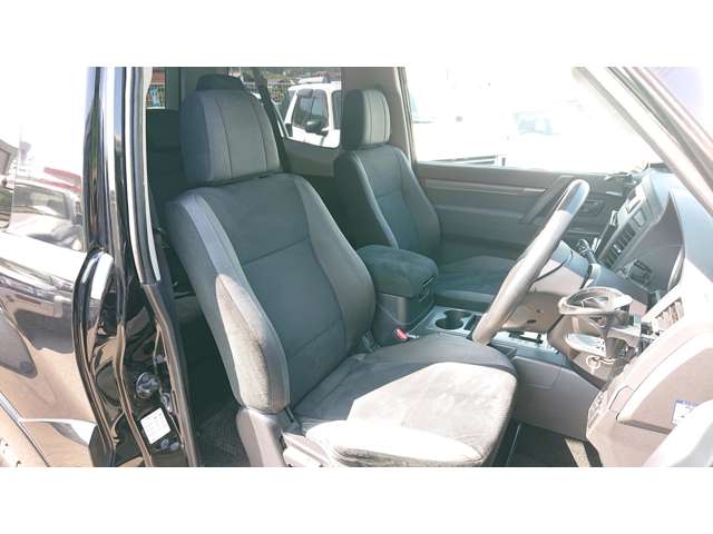 Mitsubishi Pajero 6