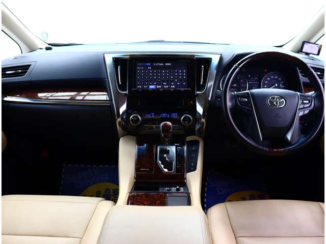 Toyota Vellfire 7