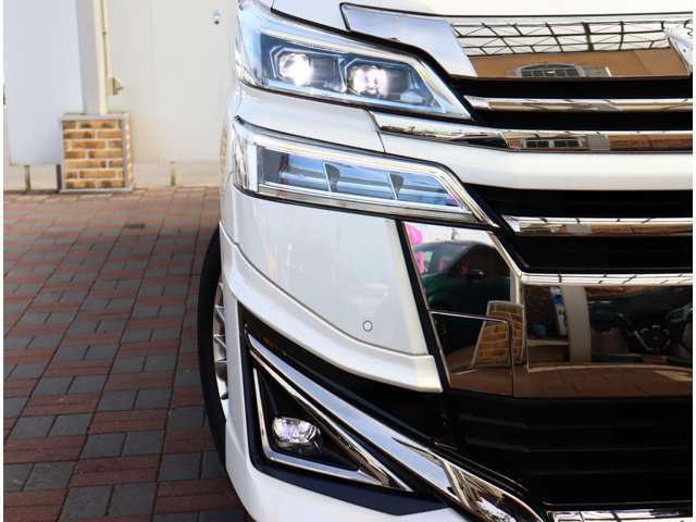 Toyota Vellfire 9