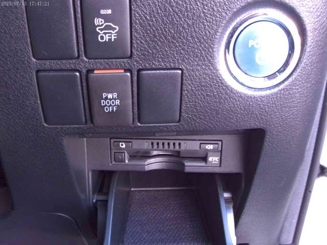 Toyota Alphard 9