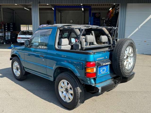 Mitsubishi Pajero 10