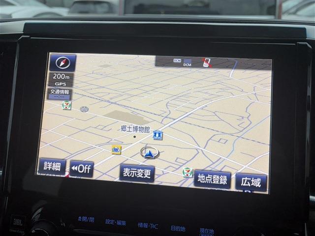 Toyota Alphard 4