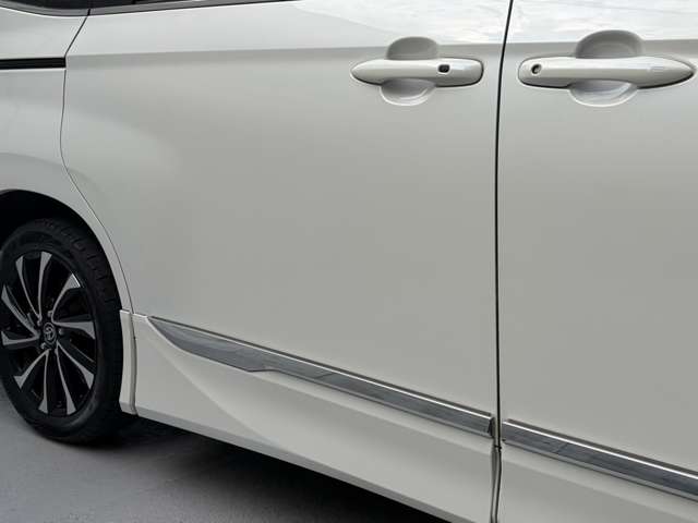 Toyota Noah 11
