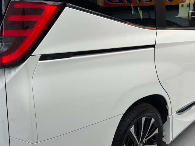 Toyota Noah 12