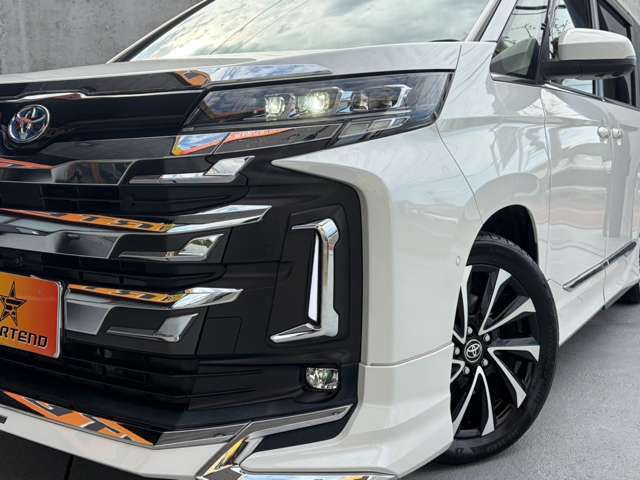 Toyota Noah 8