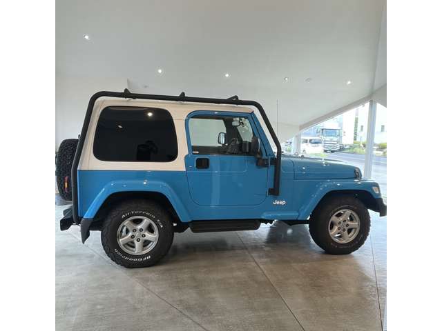 Jeep Wrangler 5